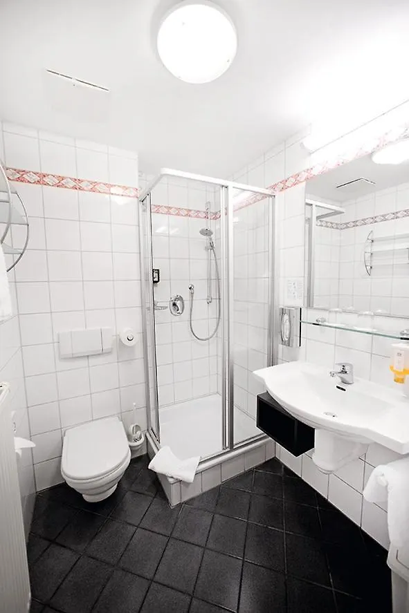 Fachwerkhaus - Hotel Weisses Lamm ファイツヘーヒハイム